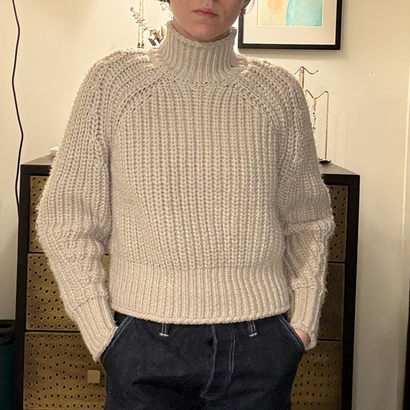 H&M turtleneck - Picture 1 of 3